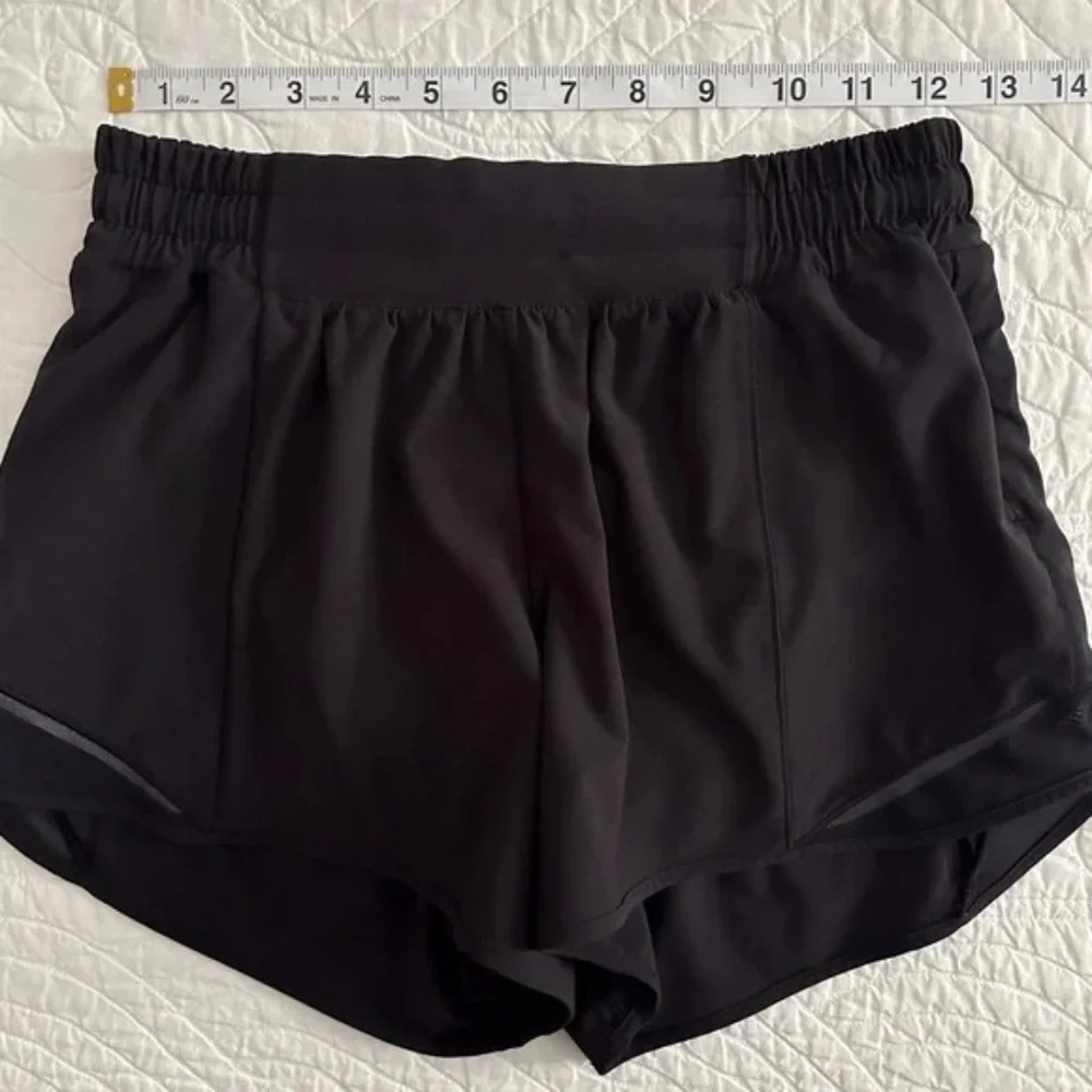 Lululemon Black Women's Hotty Hot Short Long 4” Size 6 W7ARLT - Picture 6 of 15